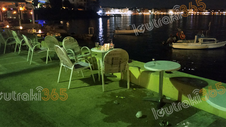 Λουτράκι: Μεθυσμένος οδηγός πέρασε ξυστά από τραπέζια καφετέριας – Πελάτες έπεφταν στη θάλασσα