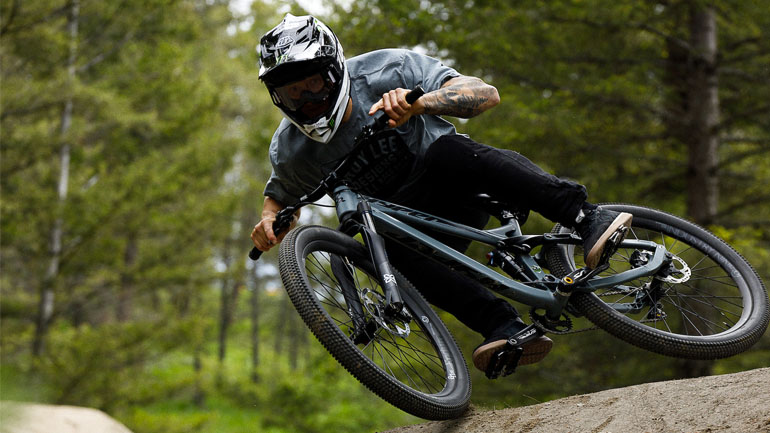 Must Watch βίντεο με τον Tom Van Steenbergen