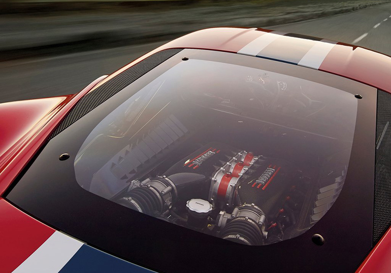 Κινητήρας τοποθετημένος πίσω από την πλάτη των επιβατών...