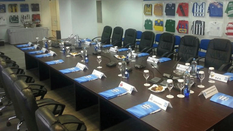 Ποδόσφαιρο: Αναβλήθηκε και πάλι η κρίσιμη ΓΣ της Super League