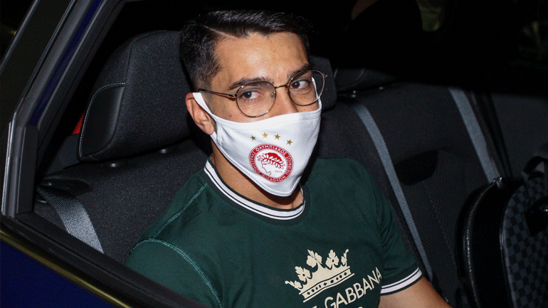 Ολυμπιακός: Έφτασε στην Αθήνα ο Πέπε