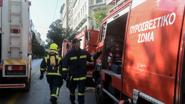 Στις φλόγες ημιφορτηγό στη Θεσσαλονίκη