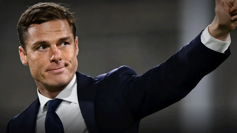 Η Φούλαμ αντάμειψε με τριετές συμβόλαιο τον «αρχιτέκτονα» της ανόδου της