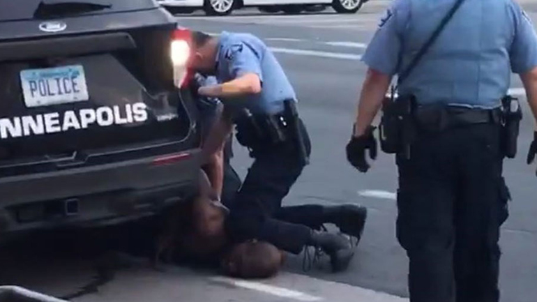 «Δυσανάλογα υψηλός ο αριθμός των Αφροαμερικανών που πέφτουν νεκροί από σφαίρες αστυνομικών»