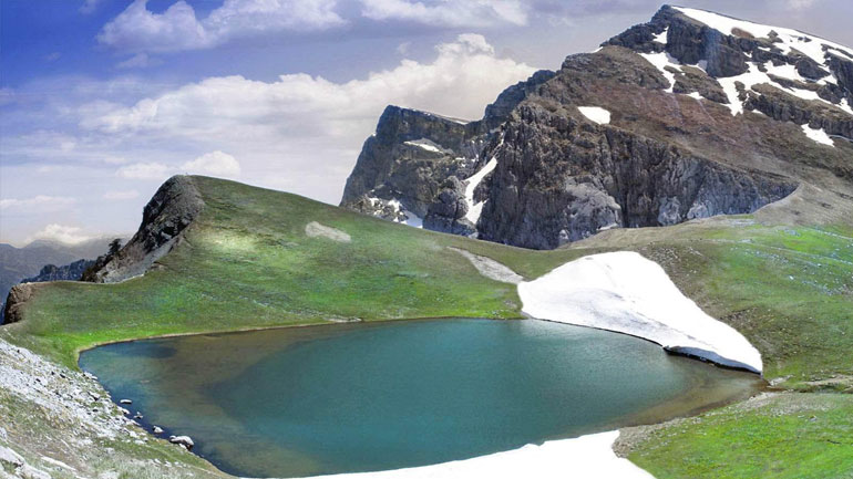 Η ομορφιά πέρα από τον μύθο: Γνωρίστε τις Δρακολίμνες του Μετσόβου Η ομορφιά πέρα από τον μύθο: Γνωρίστε τις Δρακολίμνες του Μετσόβου