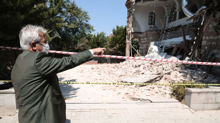 Οι τουρκικές αρχές γκρέμισαν την εκκλησία του Αγίου Γεωργίου στην Προύσα Οι τουρκικές αρχές γκρέμισαν την εκκλησία του Αγίου Γεωργίου στην Προύσα