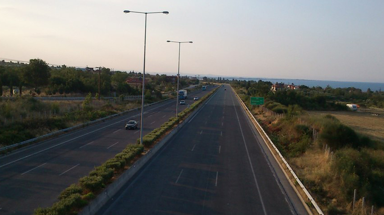 Η άσφαλτος των δρόμων εκπέμπει ρύπους και επιβαρύνει την ατμόσφαιρα