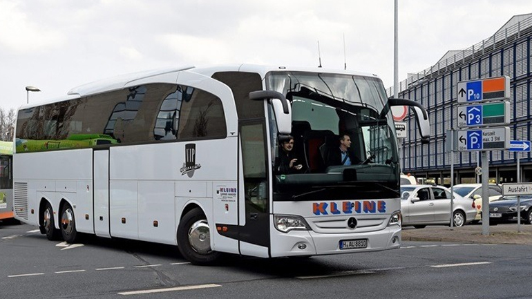 Έφτασαν στο Ανόβερο 31 άρρωστα προσφυγόπουλα από υπερπλήρεις ελληνικούς καταυλισμούς