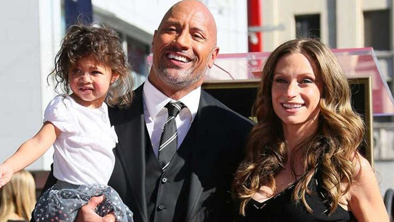 Θετικός στον κορωνοϊό ο Dwayne Johnson μαζί με την οικογένειά του