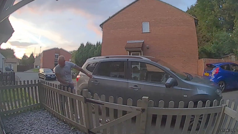 Μπουκάλι σόδας μετατρέπεται σε σιντριβάνι