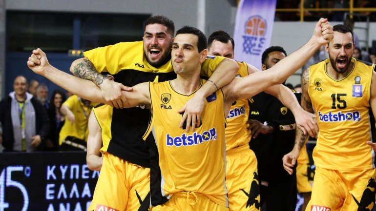 Ζήσης: «Η γενιά της Εθνικής του 2005 έκανε τα απίθανα πιθανά»