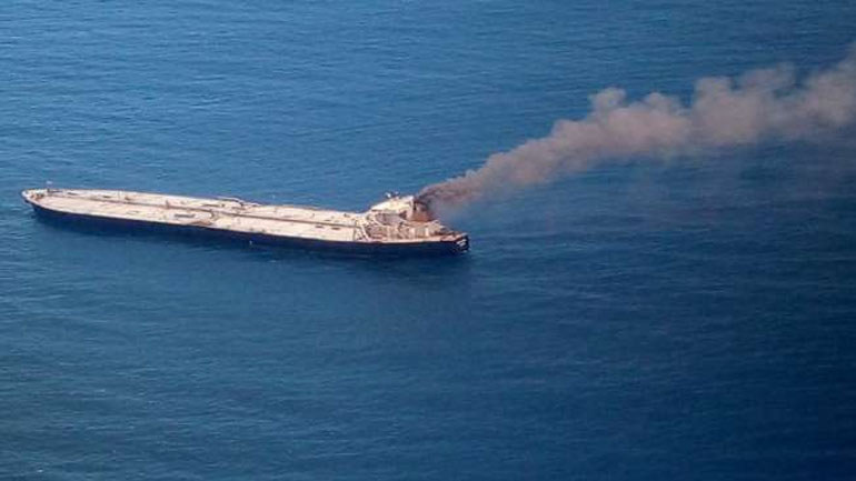 Πυρκαγιά σε δεξαμενόπλοιο στα ανοιχτά των ακτών της Σρι Λάνκα – 5 Έλληνες στο πλήρωμα