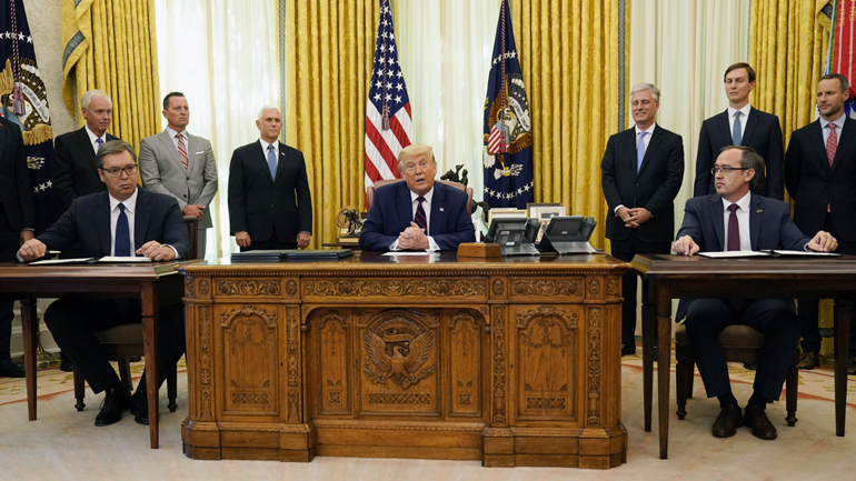 Τραμπ: Σερβία και Κόσοβο συμφώνησαν να εξομαλύνουν τους οικονομικούς τους δεσμούς Τραμπ: Σερβία και Κόσοβο συμφώνησαν να εξομαλύνουν τους οικονομικούς τους δεσμούς