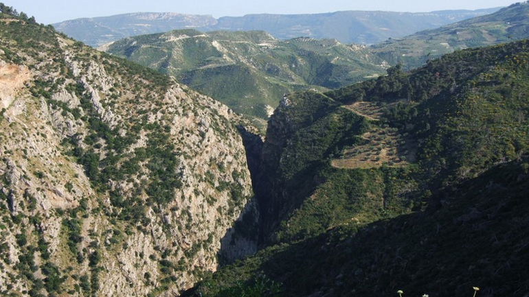 Ξυλόκαστρο: Επιχείρηση διάσωσης οκτώ πεζοπόρων στο φαράγγι της Φόνισσας