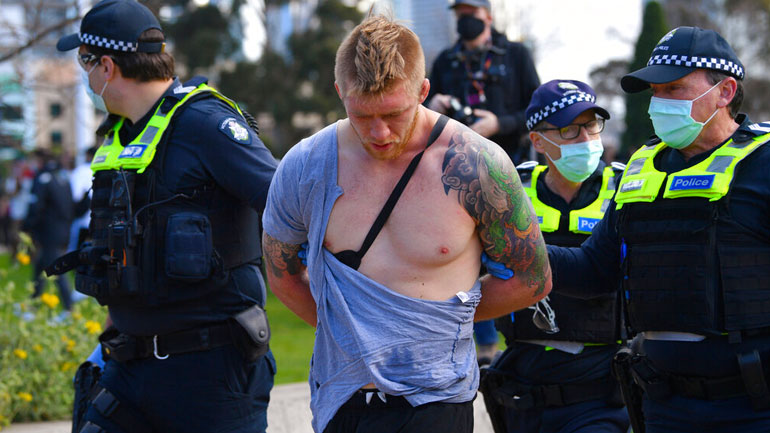 Συλλήψεις και επεισόδια σε διαδήλωση κατά του lockdown στη Μελβούρνη
