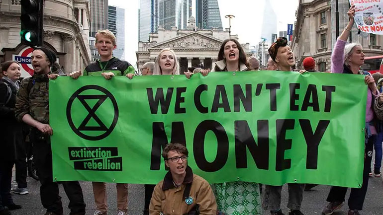 Η διανομή βρετανικών εφημερίδων διαταράχθηκε λόγω δράσης της Extinction Rebellion