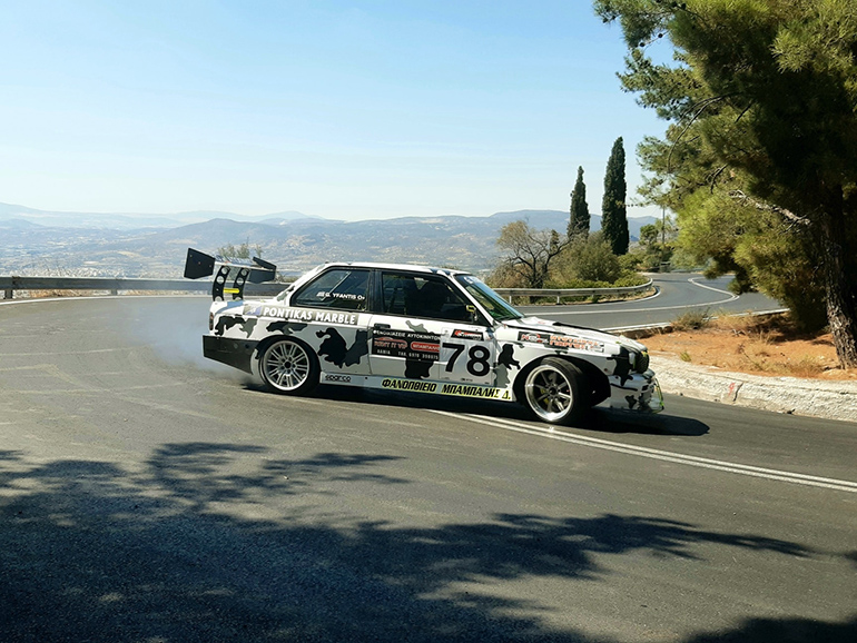 Ο αγώνας είχε και πολύ οδήγηση με το... πλάι