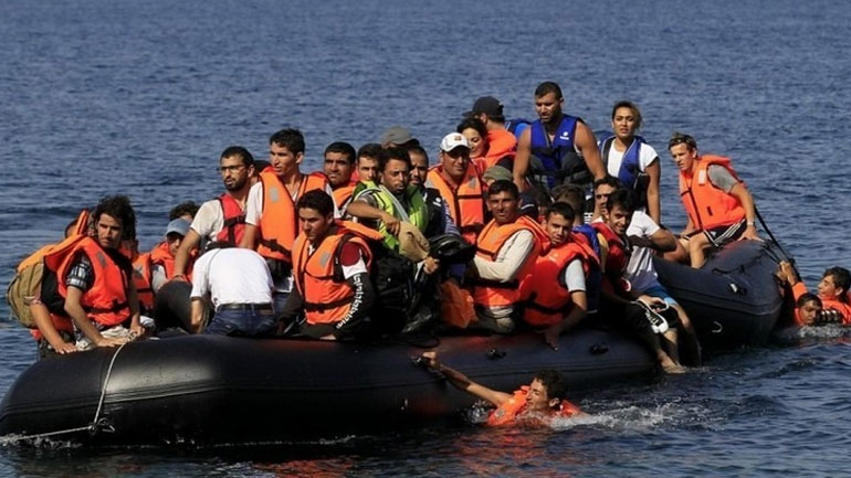 Σκάφος με μετανάστες νότια της Κρήτης