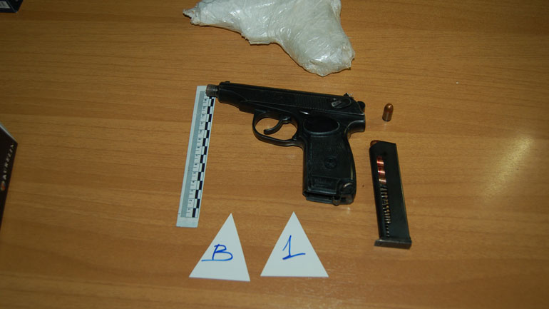 Πιστόλια, ναρκωτικά, αυτοσχέδια μαχαίρια και κινητά τηλέφωνα εντοπίστηκαν στις φυλακές της Κέρκυρας