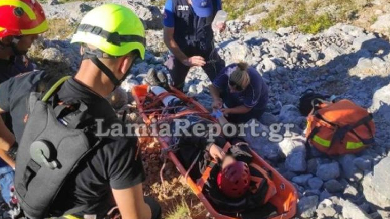 Καρέ-καρέ η επιχείρηση διάσωσης τραυματία πεζοπόρου στο Ξηροβούνι Ευβοίας