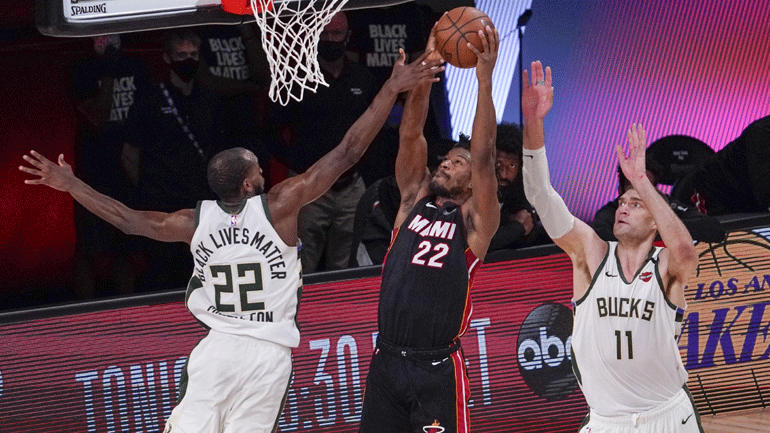 Έμειναν ζωντανοί οι Μπακς, νίκησαν χωρίς τον Αντετοκούνμπο 118-115 τους Χιτ στην παράταση