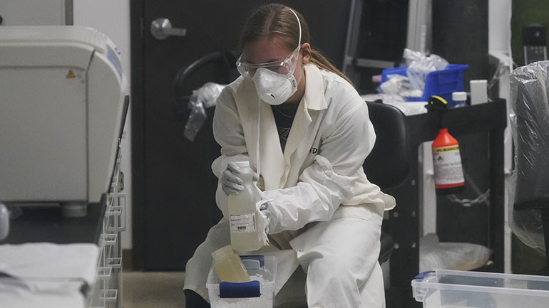 Κύπρος: Έναν θάνατο και ένα νέο κρούσμα κορωνοϊού ανακοίνωσε το υπουργείο Υγείας