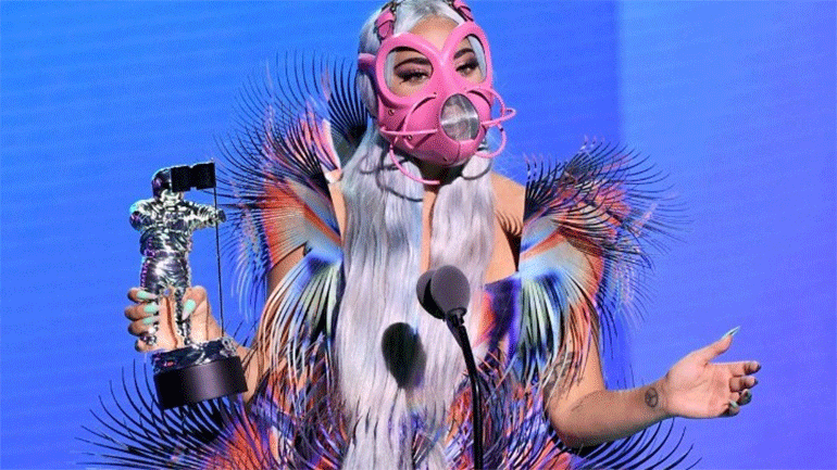 «Απόκοσμη», η εμφάνιση της Lady Gaga στα Video Music Awards