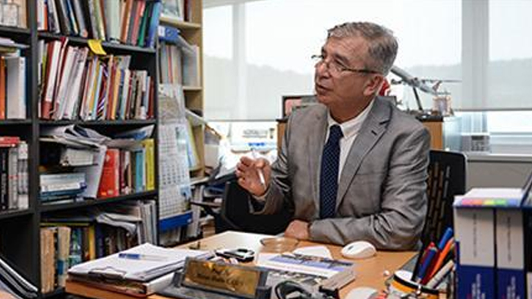 Εκτός ελέγχου σύμβουλος του Ερντογάν: Θα βυθίσει το Σαρλ ντε Γκολ και θα πυροβολήσει Έλληνα πιλότο