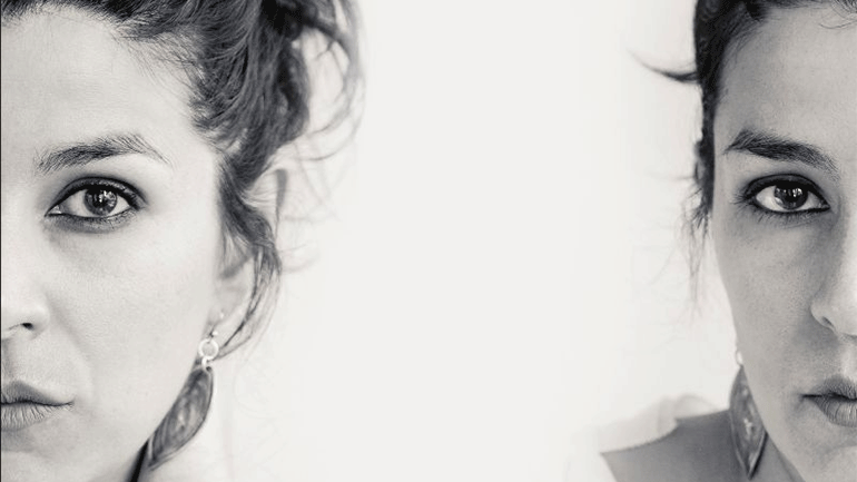 Η Μαρία Κηλαηδόνη στο café του Νομισματικού Μουσείου