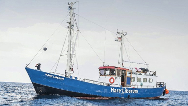 Έλεγχοι και συλλήψεις σε πλοίο της ΜΚΟ “Mare Liberum” στη Μυτιλήνη