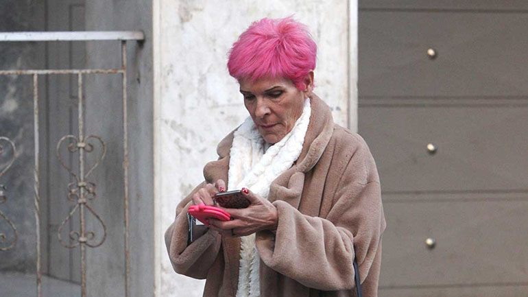 H Σοφία Βόσσου διέψευσε κατηγορηματικά τo δημοσίευμα που τη θέλει στο νοσοκομείο