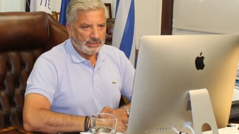 Τηλεδιάσκεψη του περιφερειάρχη Γ. Πατούλη με τους δημάρχους της Αττικής