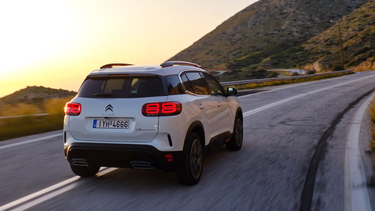 Για το εξωτερικό αμάξωμα υπάρχουν 30 διαφορετικοί συνδυασμοί αποχρώσεων