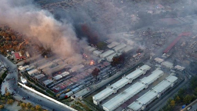 Εικόνες απόλυτης καταστροφής στο ΚΥΤ της Μόριας