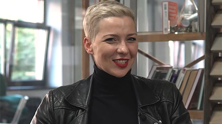 Λευκορωσία: Η Κολέσνικοβα δηλώνει ότι απείλησαν να τη σκοτώσουν όταν προσπάθησαν να την απελάσουν