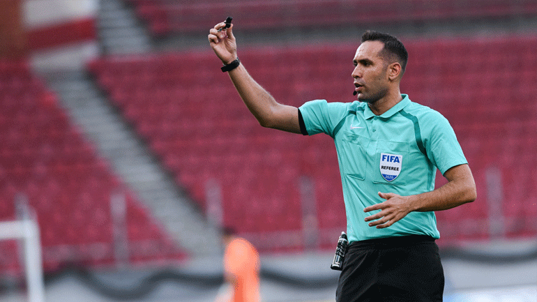 Σφυρίζει στο Europa League ο Παπαπέτρου