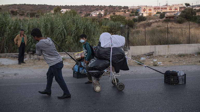 Ανθρωπιστική βοήθεια από Ελβετία και Γερμανία για τους πρόσφυγες της Μόριας Ανθρωπιστική βοήθεια από Ελβετία και Γερμανία για τους πρόσφυγες της Μόριας