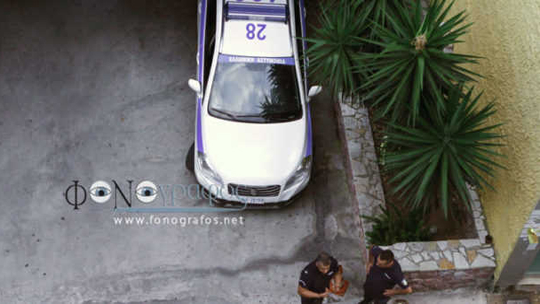 Στυλίδα: Εφιαλτική νύχτα για μάνα και γιο – Τους απείλησαν με όπλο και τους λήστεψαν