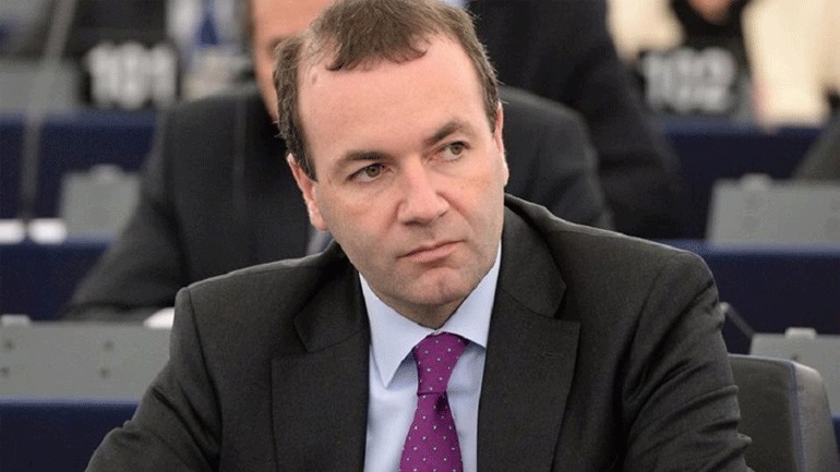 Βέμπερ στο γερμανικό ραδιόφωνο: Οι ενδείξεις για τη φωτιά στη Μόρια