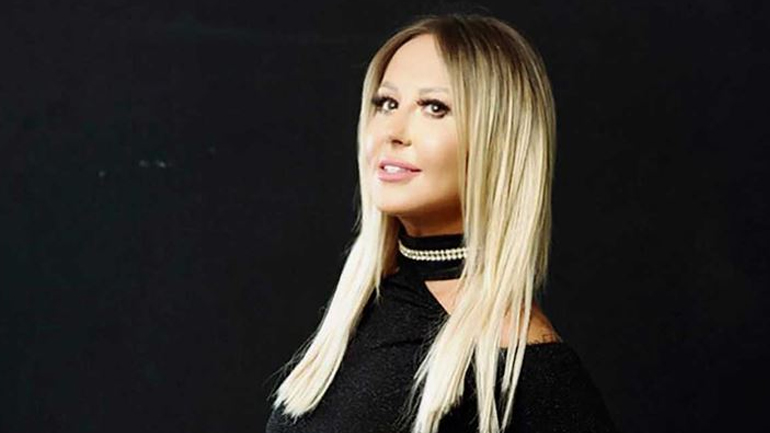 Έλενα Μπάση: Τα καυστικά tweets για την τραγουδίστρια του «The Bachelor»