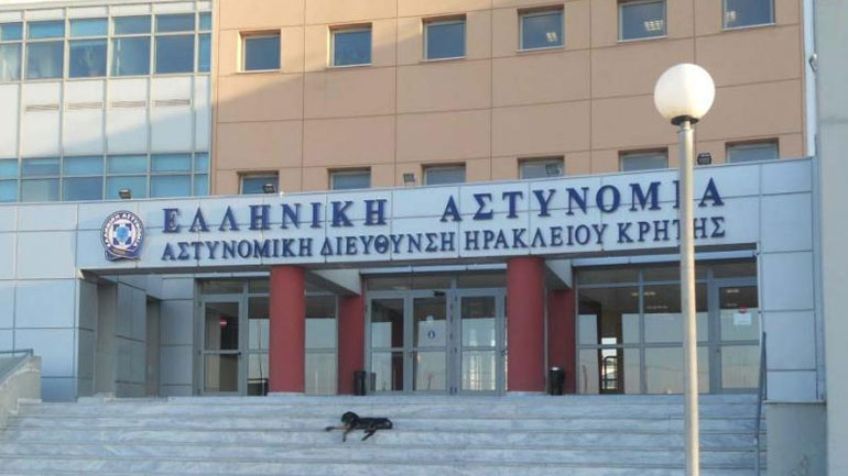 Κρήτη: Θετικός στον κορωνοϊό αστυνομικός που υπηρετεί στο Ηράκλειο