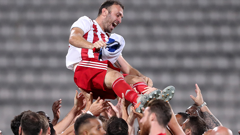 Ολυμπιακός: «Κρεμάει τα παπούτσια του» ο Τοροσίδης