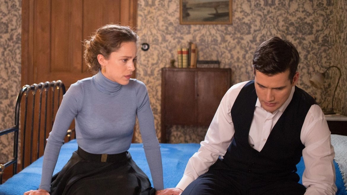 Άγριες Μέλισσες: H Έλλη Τρίγγου αποκαλύπτει όλα όσα θα δούμε στα νέα επεισόδια της σειράς