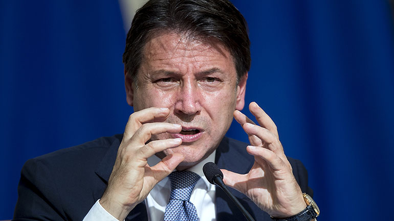 Ιταλία: Ο Τζ. Κόντε παρευρέθηκε στην κηδεία του νεαρού που έχασε τη ζωή του μετά από βάρβαρο ξυλοδαρμό