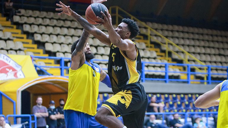 Φιλική νίκη για το Περιστέρι, 73-67 την ΑΕΚ