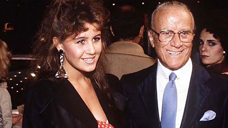 Alexandra Zarini: Η κληρονόμος του Gucci κατηγορεί τον πατριό της για σεξουαλική κακοποίηση