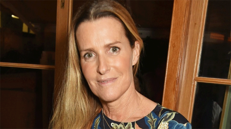 Διασκέδαση στο σπίτι προτείνει η Ίντια Χικς