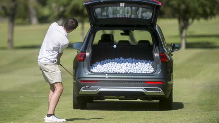 Πόσα μπαλάκια του γκολφ χωράνε στο Seat Tarraco;