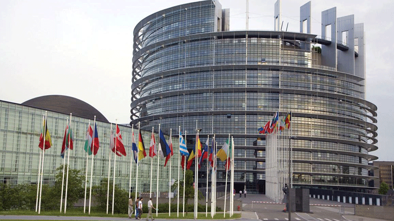 Στις Βρυξέλλες μεταβαίνει ο Κουμουτσάκος