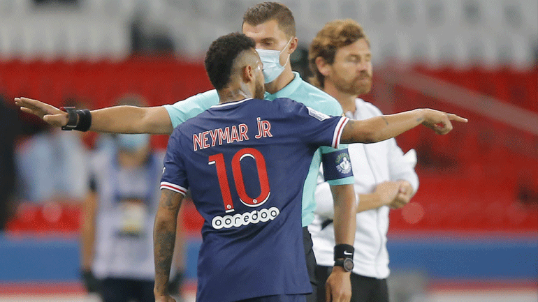 «Θύμα ρατσιστικών προσβολών ο Νεϊμάρ», καταγγέλλει η Παρί Σεν Ζερμέν